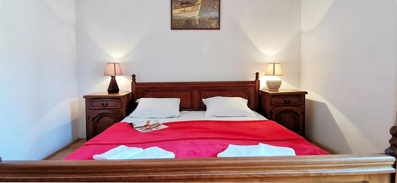 בודווה Apartments And Rooms Marija מראה חיצוני תמונה