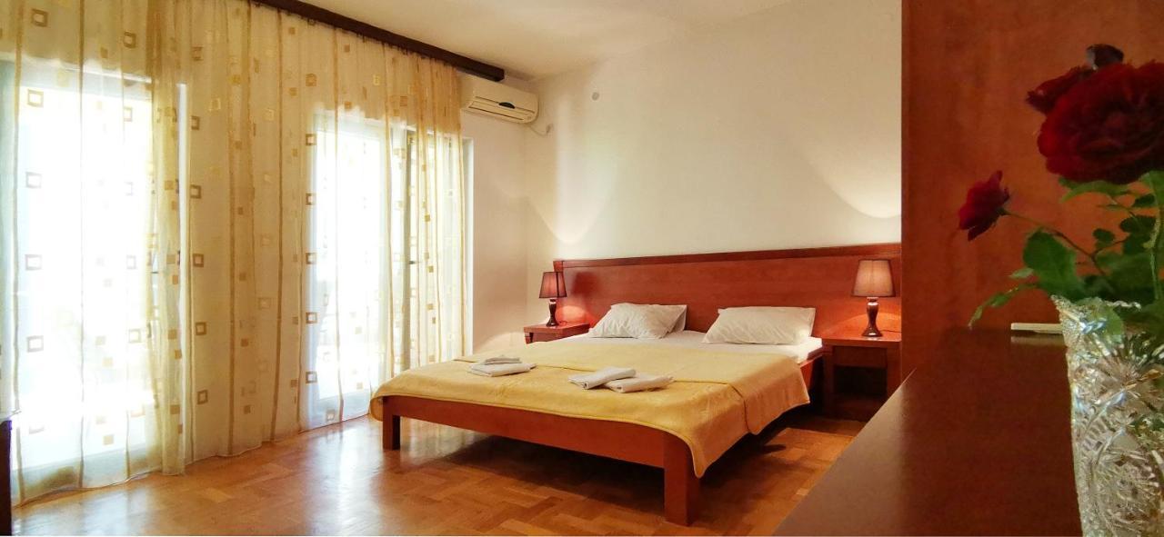 בודווה Apartments And Rooms Marija מראה חיצוני תמונה