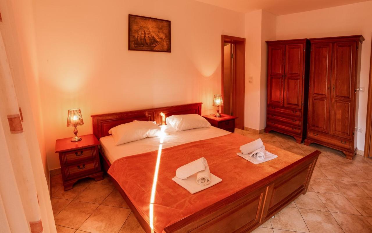 בודווה Apartments And Rooms Marija מראה חיצוני תמונה