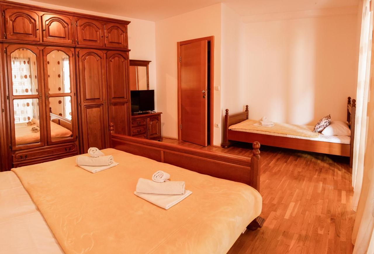 בודווה Apartments And Rooms Marija מראה חיצוני תמונה