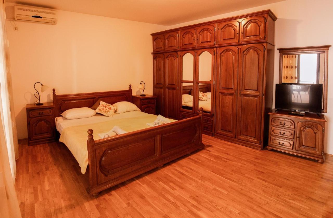 בודווה Apartments And Rooms Marija מראה חיצוני תמונה