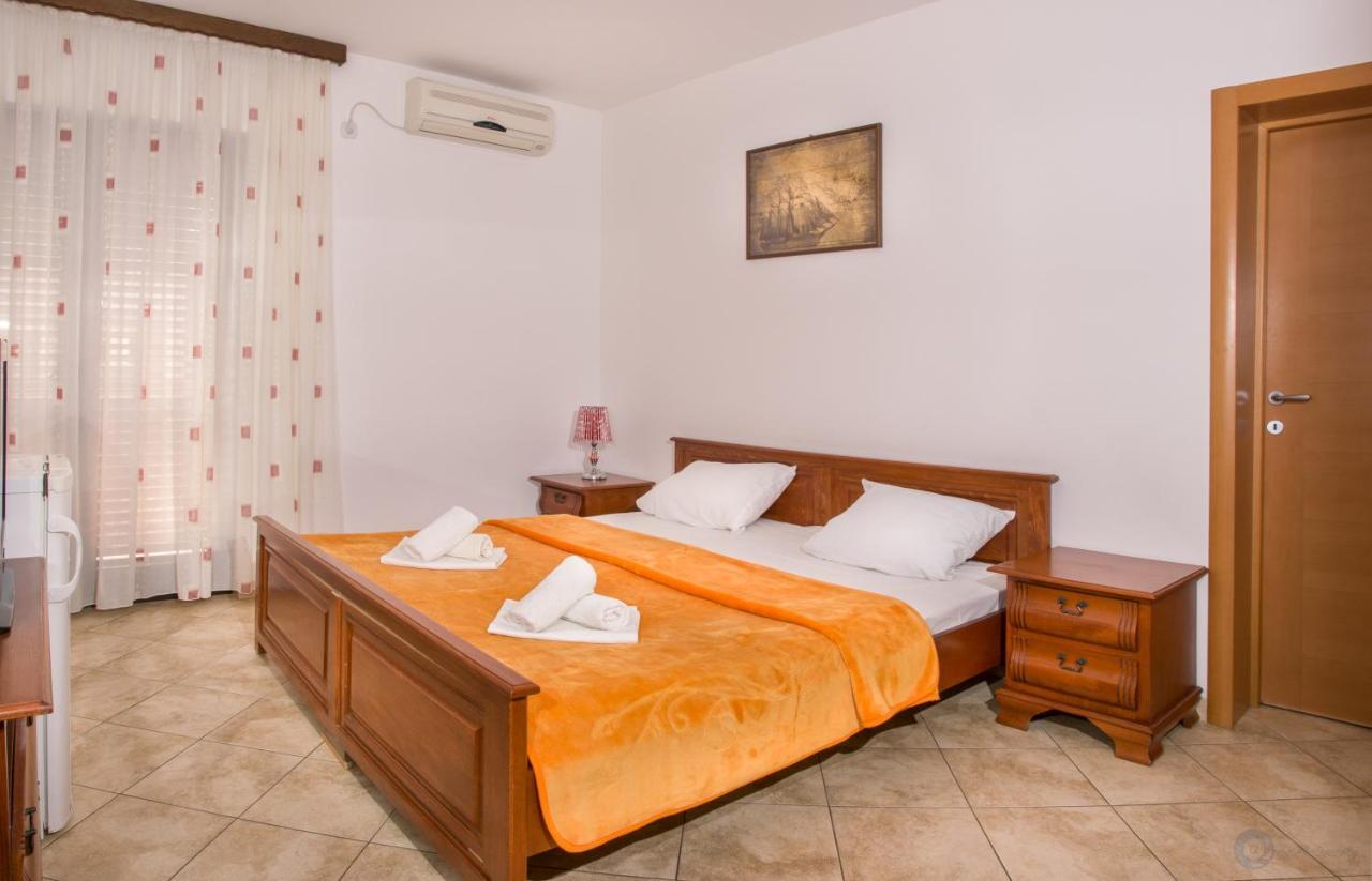 בודווה Apartments And Rooms Marija מראה חיצוני תמונה