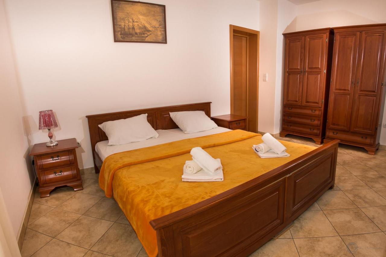 בודווה Apartments And Rooms Marija מראה חיצוני תמונה